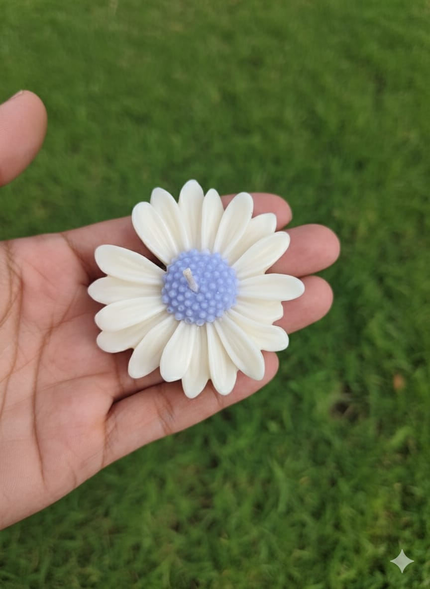 Daizy Flower Candle