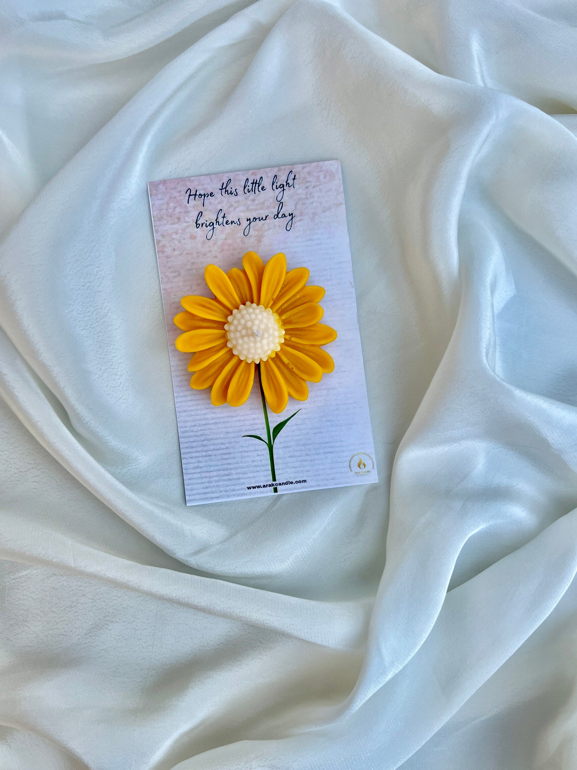 Daisy Flower Design Candle for Home Décor – Arak Candle